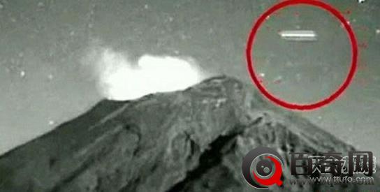 墨西哥火山上空惊现UFO 外星人正在监视？